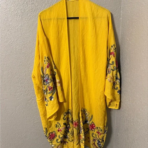 Three Bird Nest Women’s Yellow Floral Kimono One Size Fits Most - Picture 2 of 6
